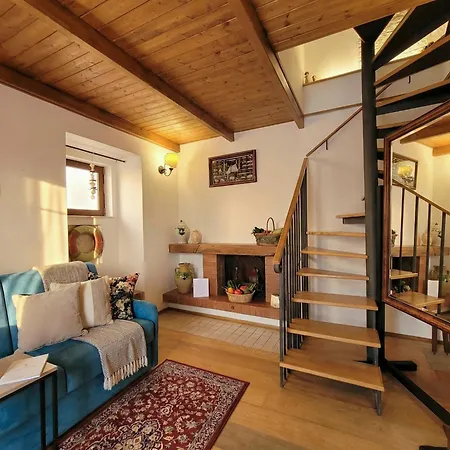 Timeless Historic Appartement Bari
